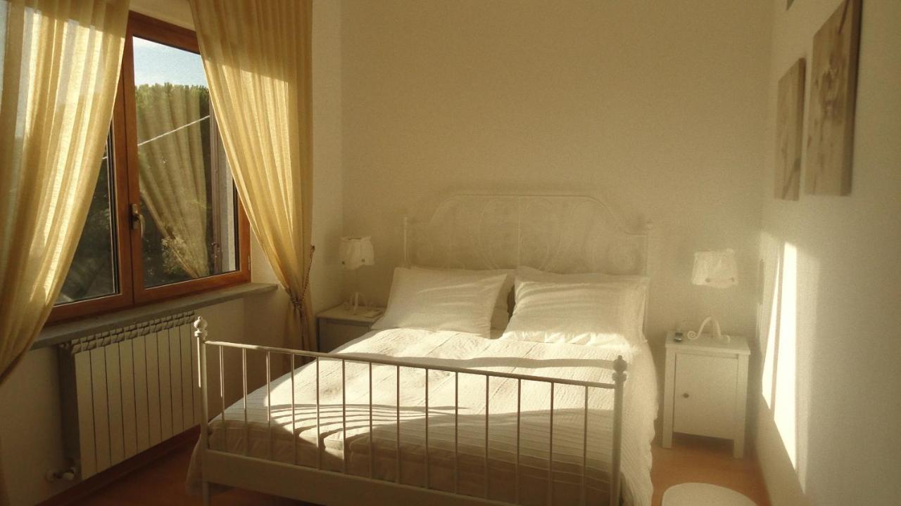 Bed And Breakfast La Corte Degli Ulivi Civitavecchia Kamer foto